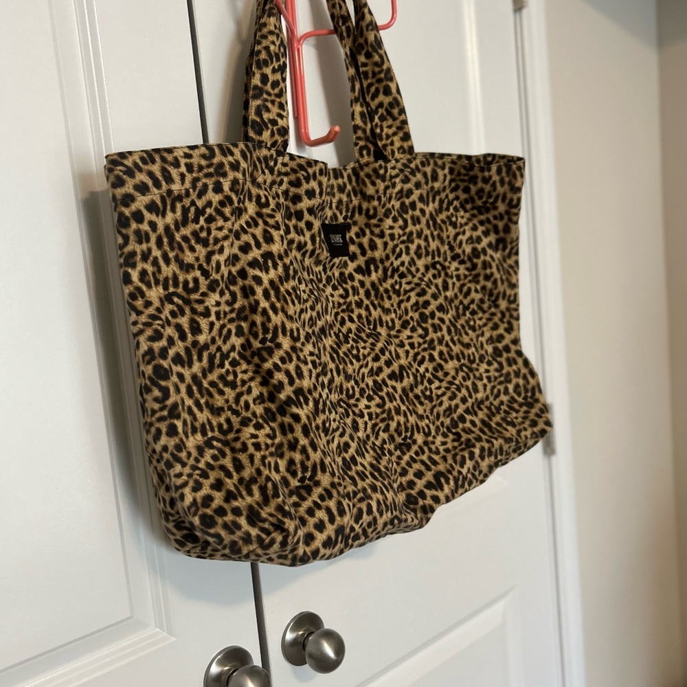 Victoria's Secret Wild Leopard Tote - Picture 4 of 5
